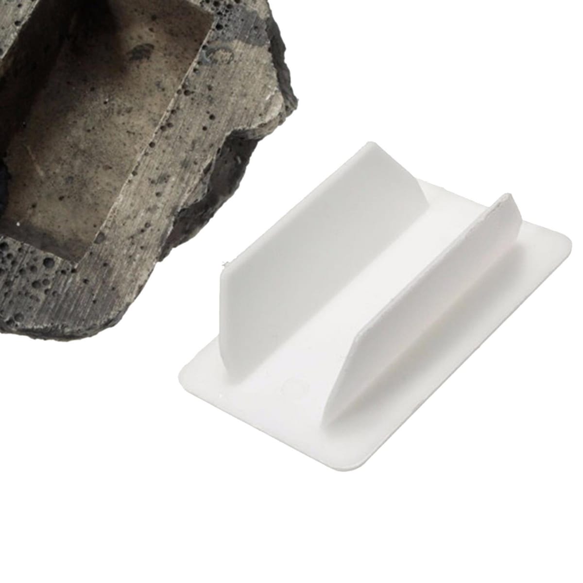 Hide a Key Fake Rock Safe Holder Realistic Stone Hider for Outdoor Garden